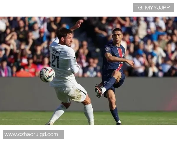 西甲激战巴黎圣日耳曼绝杀里昂补时进球引爆全场激情